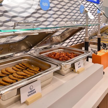 Holiday Inn Express & Suites - Florence - Cincinnati Airport By Ihg Exteriör bild