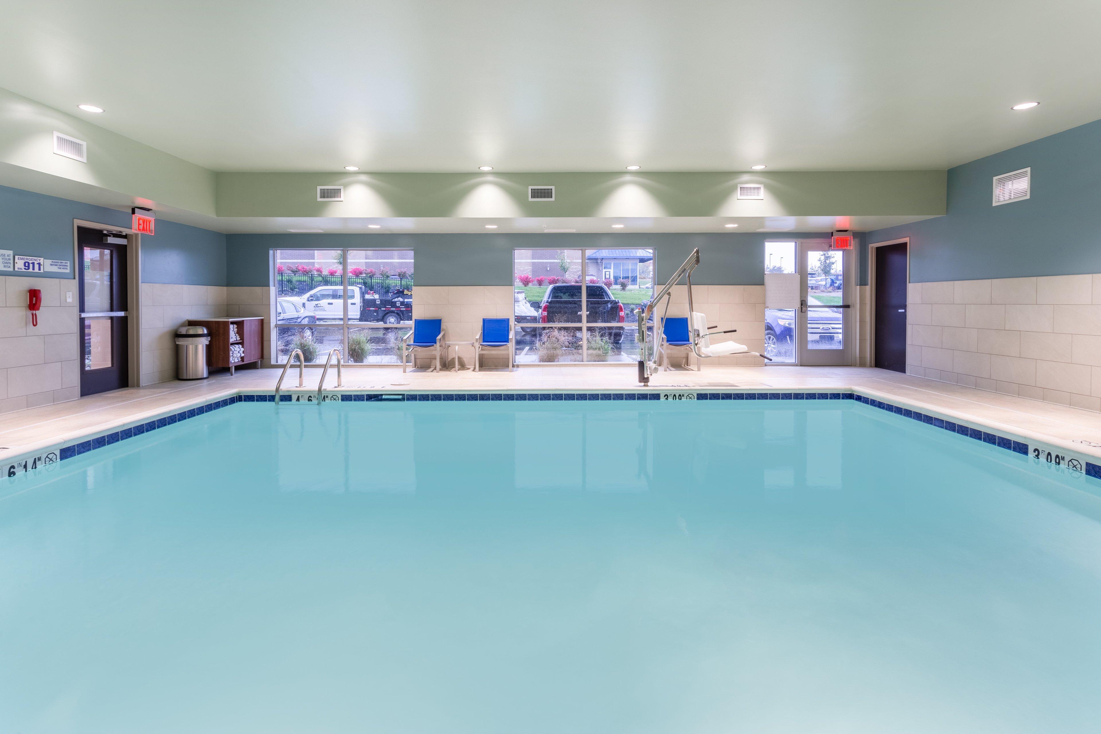 Holiday Inn Express & Suites - Florence - Cincinnati Airport By Ihg Exteriör bild
